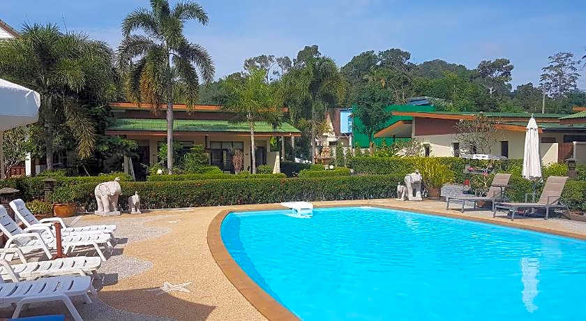 Jungle Village Bungalows 