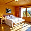 Hotel Between