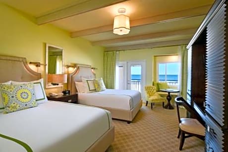 Superior Ocean Front King or Queen room