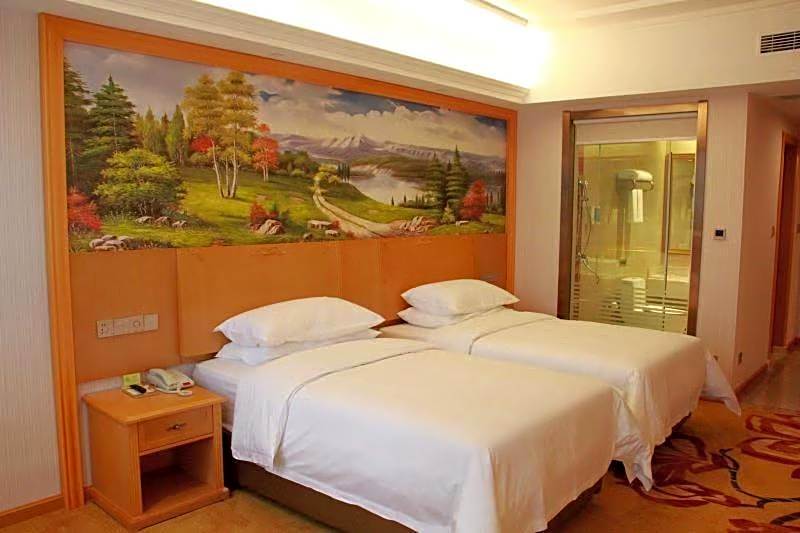 Vienna Hotel Shiyan Shanghai Road