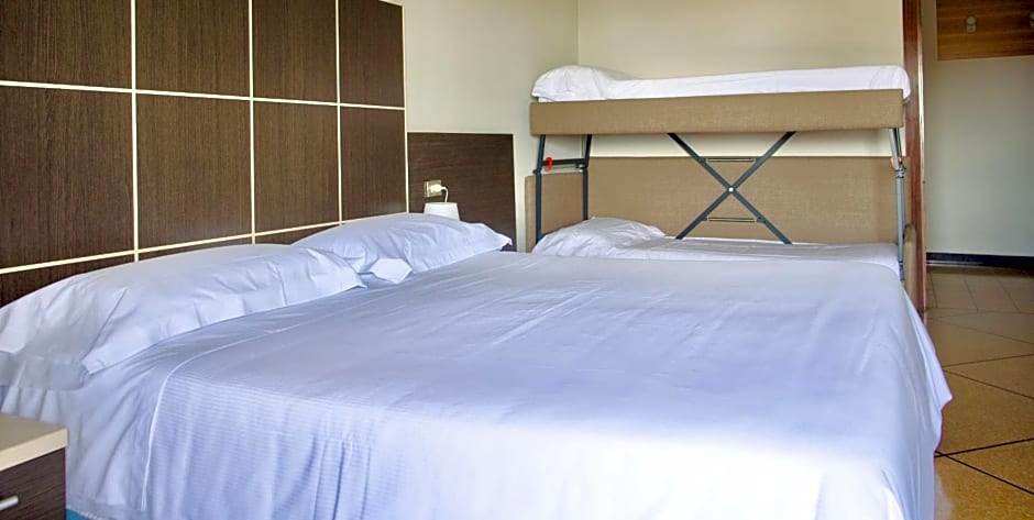 Hotel Mediterraneo