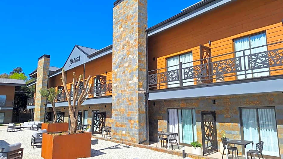 BlackStone Apart Boutique Hotel