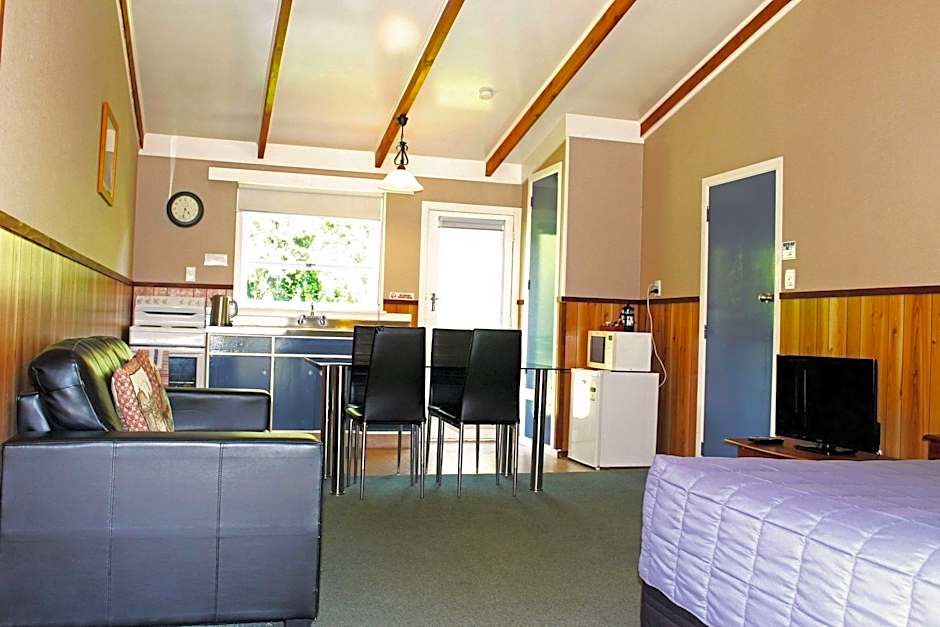 Fairy Springs Motel