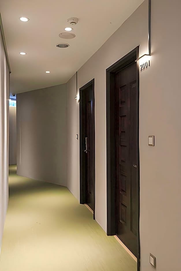 Sparrow Hotel