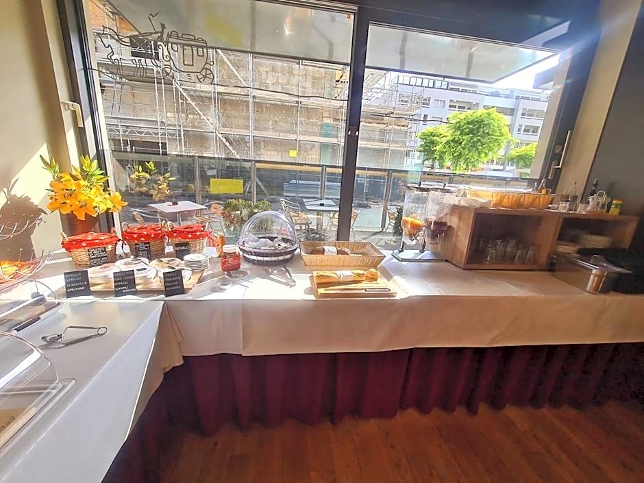 Hôtel de la Poste Martigny - City Center