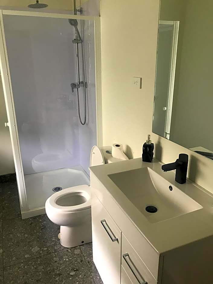 Te Puia Hot Springs Hotel