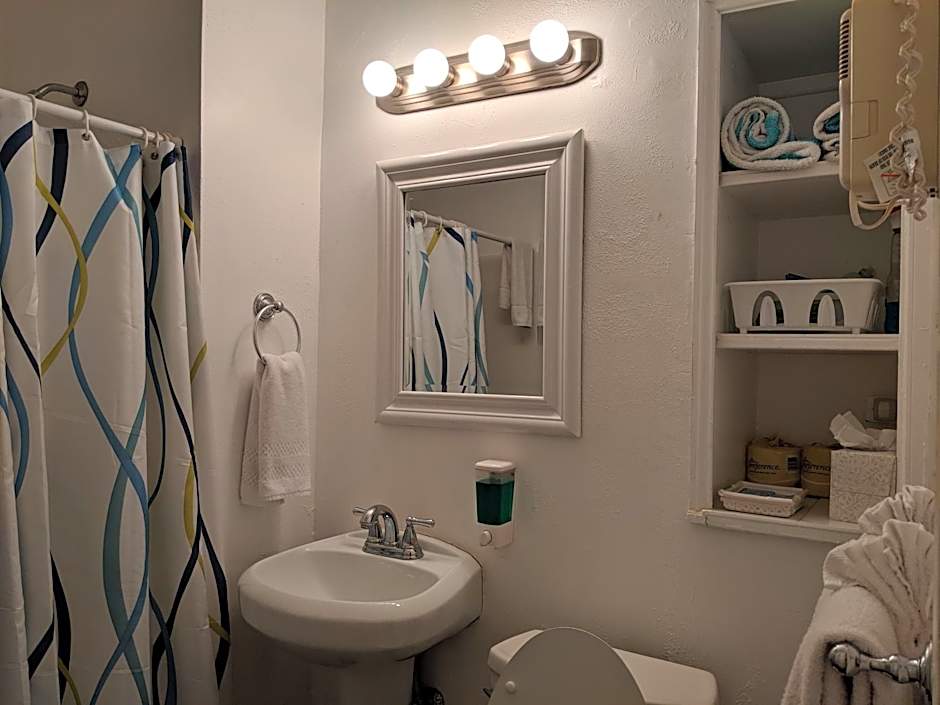 Suite Dreams Inn by the Beach