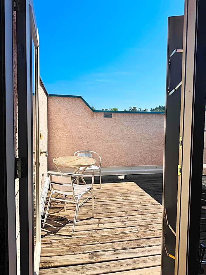 Super 8 by Wyndham Castlegar BC