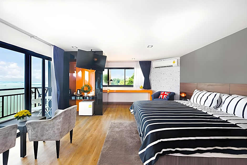 The Loft Seaside Sriracha Hotel