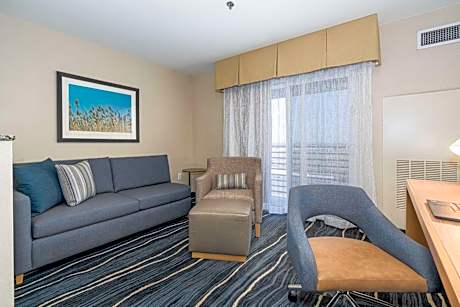 Queen Suite with Two Queen Beds and Sofa Bed - Non-Smoking