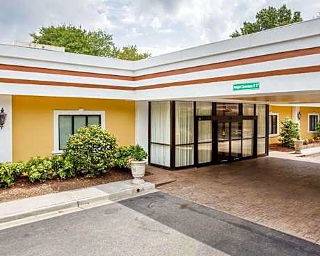 Budgetel Inn & Suites Atlanta