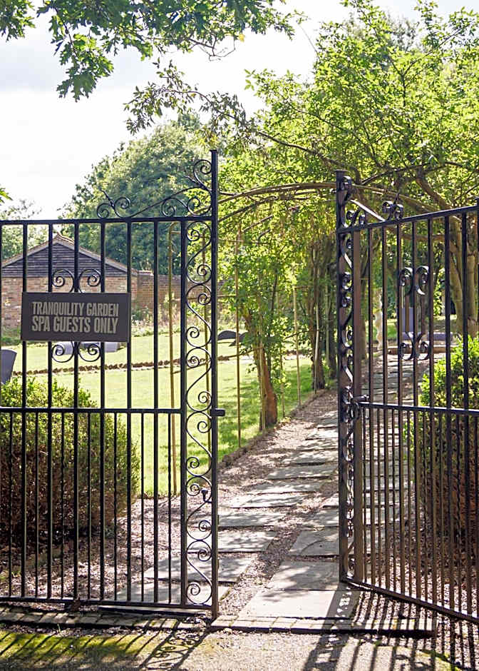 Rowhill Grange Hotel & Utopia Spa