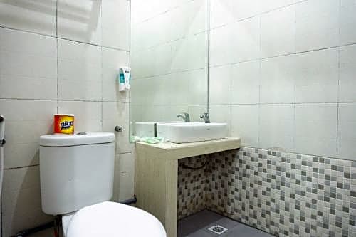 RedDoorz Plus @ Ende City Center