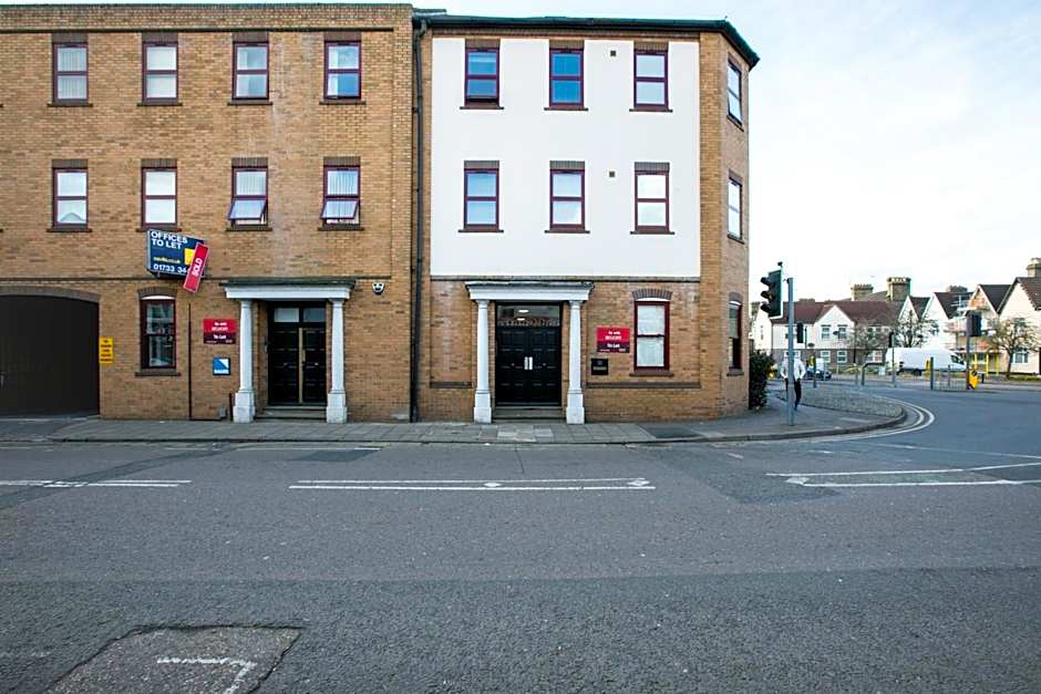 KVM - City Apartments - Contractors - Town Centre by KVM Stays