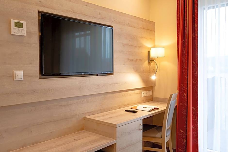 SCHACHENWALD Hotel & Restaurant I Free Parking