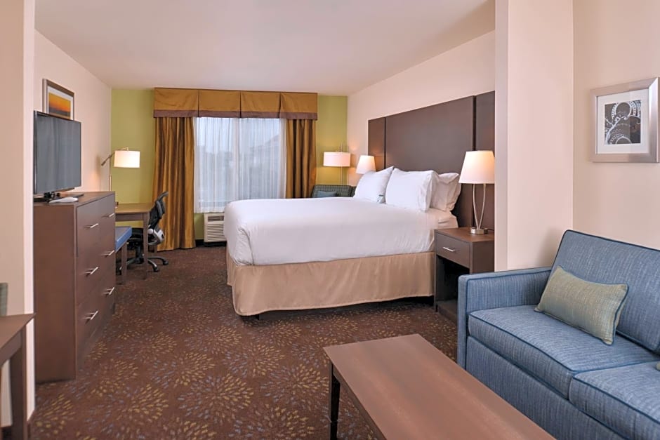 Holiday Inn Express & Suites DEARBORN SW - DETROIT AREA