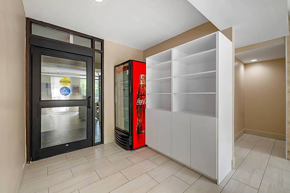 Country Inn & Suites By Radisson Staten Island NY