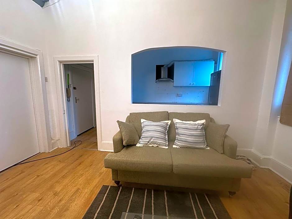 First Floor One Bed Apartment In Central West London