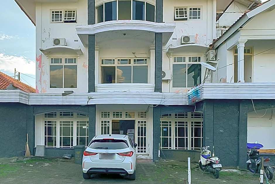 RedDoorz near Metro Bandung