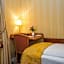 Pension Opera Suites I Self Check In I AC in all rooms
