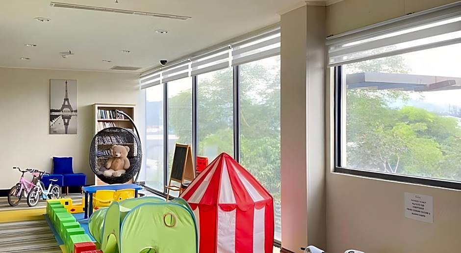 Le Charme Suites Subic