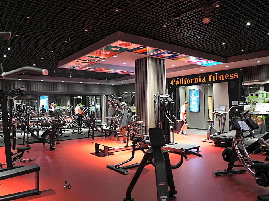 Chinggis Khaan Hotel