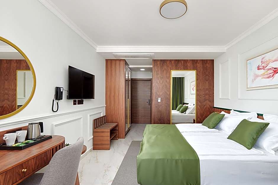 Hotel Diplomat by Aycon