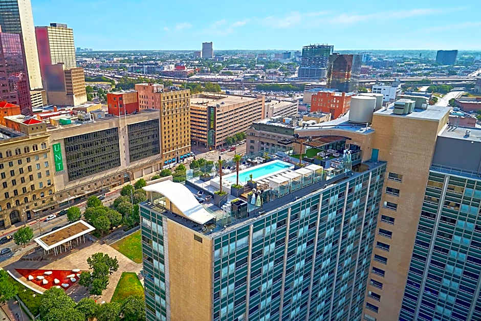 The Statler Dallas, Curio Collection By Hilton