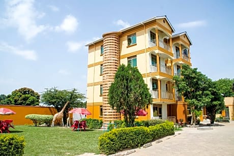 Tropical Suites Hotel