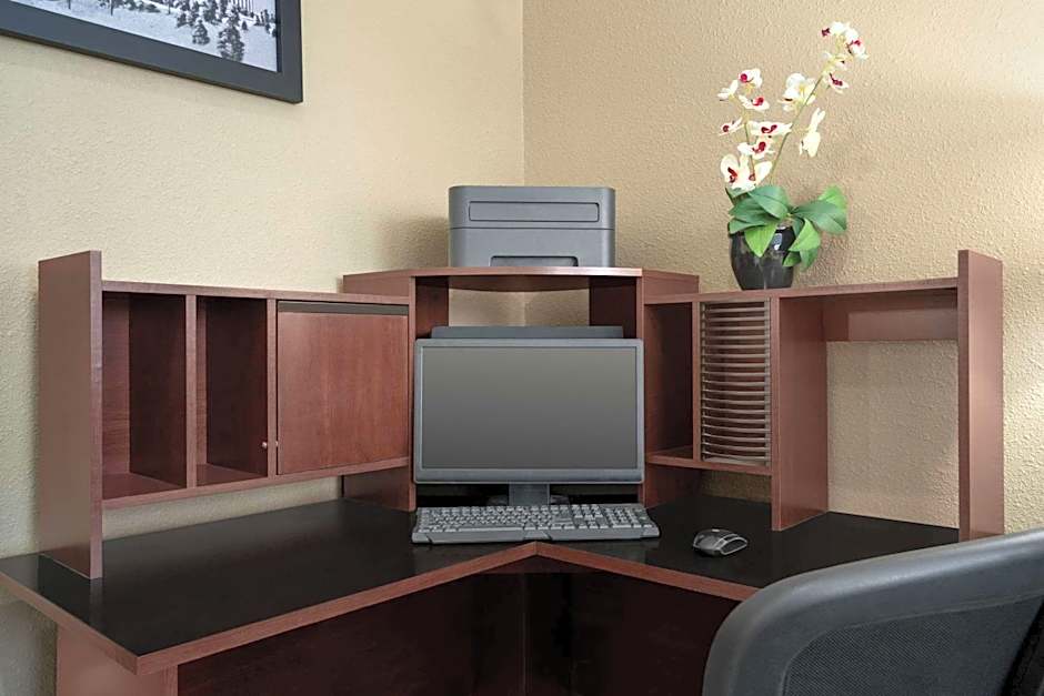 Super 8 by Wyndham S Jordan/Sandy/Slc Area