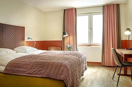 Superior Twin Room - Non-Smoking