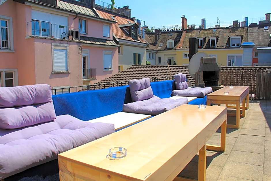 Stay2Night City Center Hostel