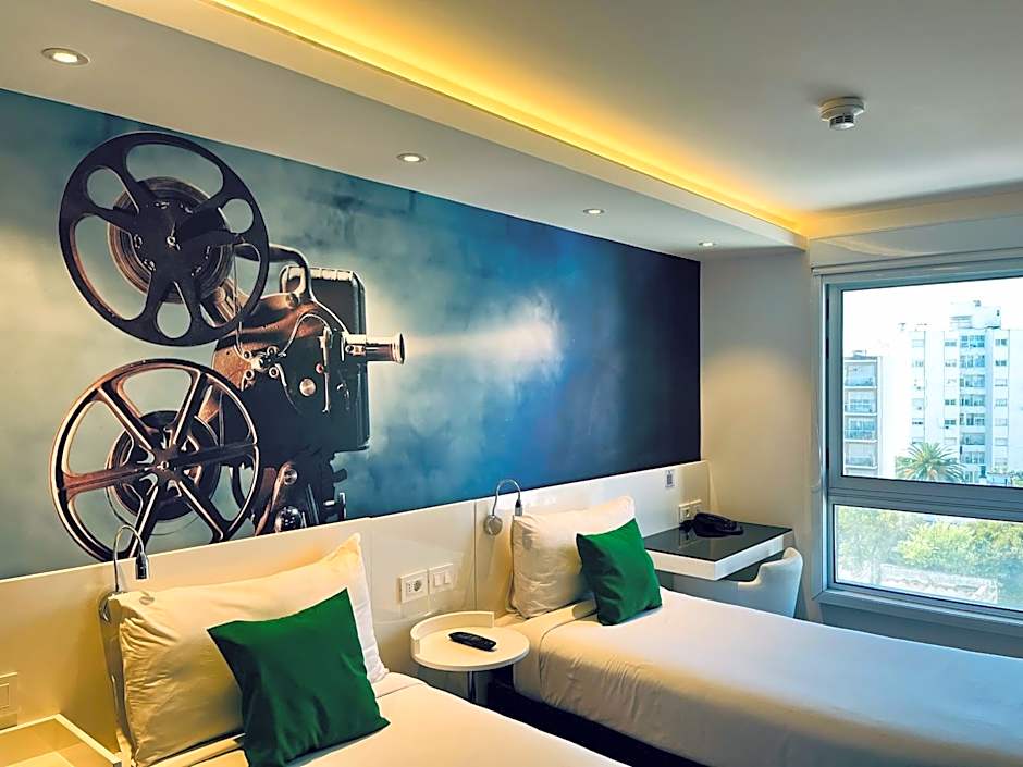 ibis styles Montevideo Biarritz