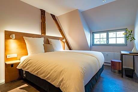 Double Room Category S