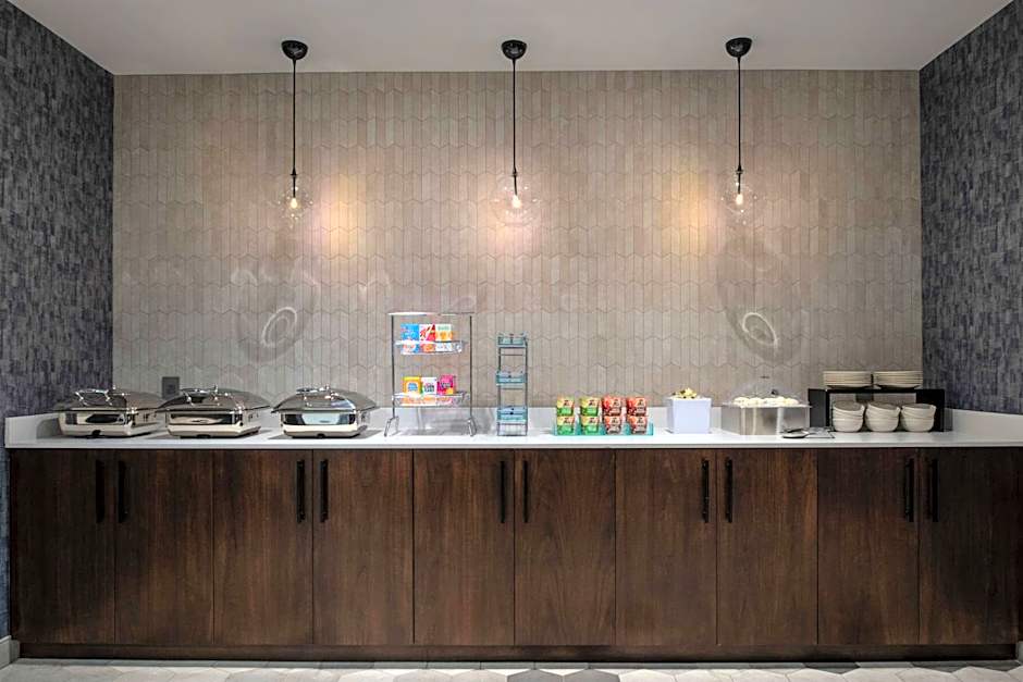 Fairfield by Marriott Inn & Suites Boston Medford