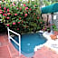Suite Dreams Inn by the Beach
