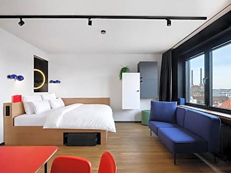 Design Apartment with King-Size-Bed