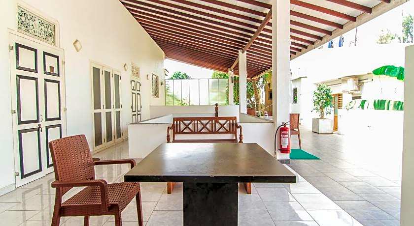 Gomez Place