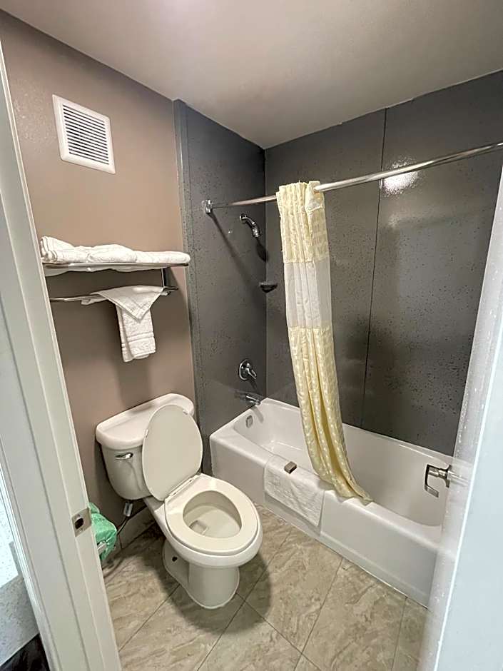 Excellent Inn & Suites