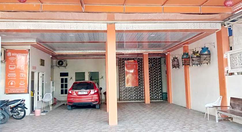 Urbanview Hotel Rifal Home Tegal