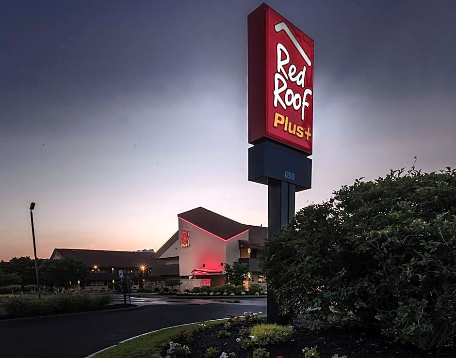Red Roof PLUS+ Boston - Framingham