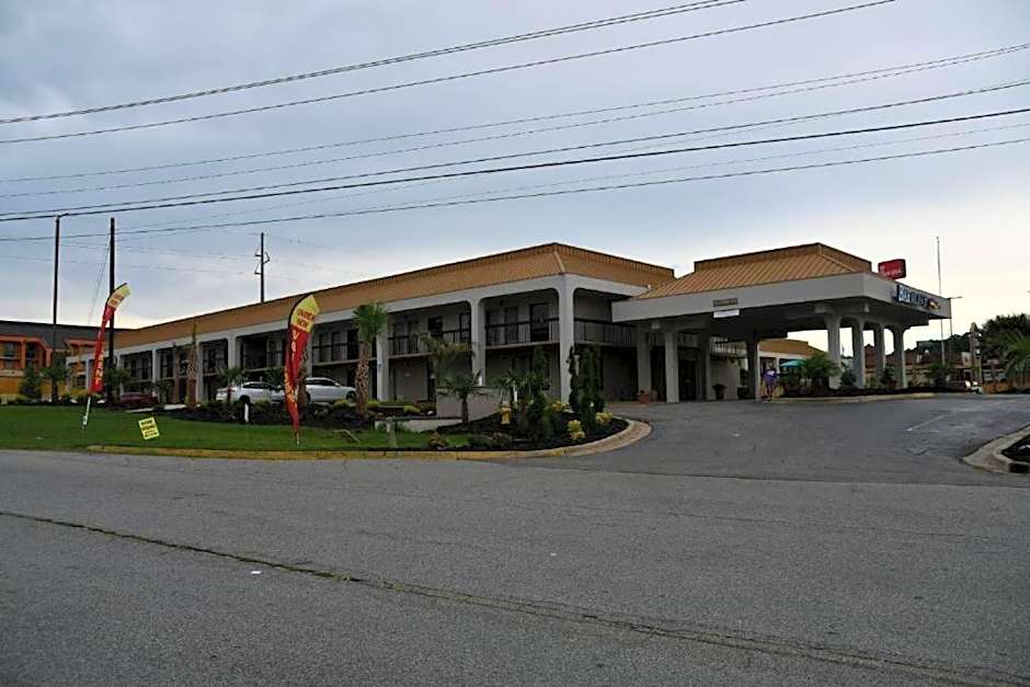 Baymont by Wyndham Macon I-75