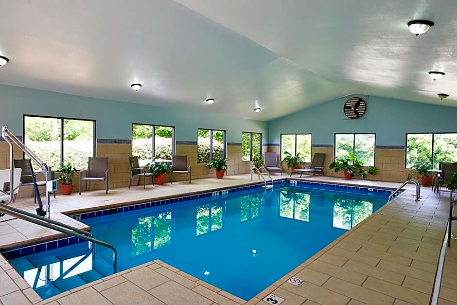 Holiday Inn Express & Suites Birmingham South - Pelham By IHG