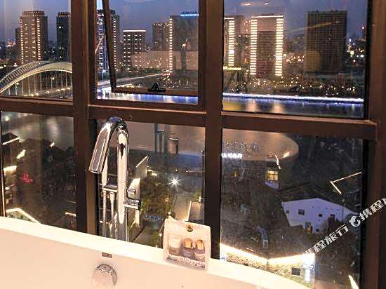 Ningbo Nantang Old Street Poning Hotel