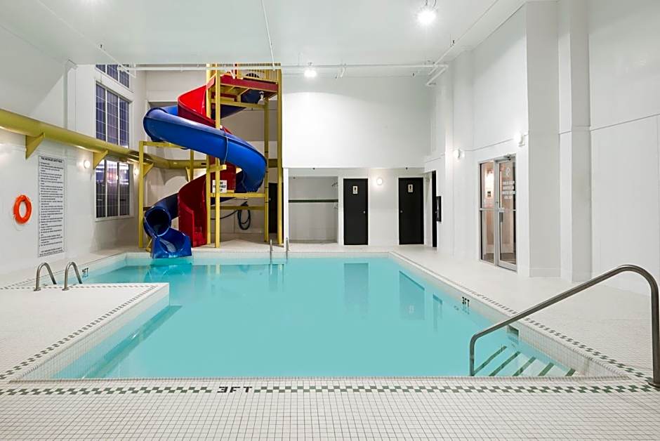 Super 8 by Wyndham Grande Prairie