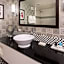 Crowne Plaza Cabana Hotel By IHG