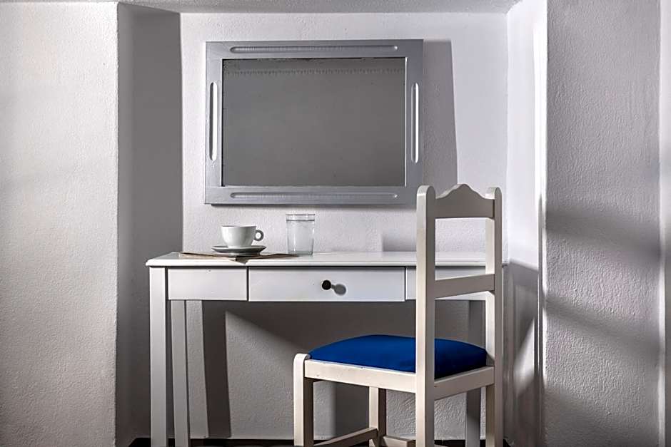 Rivari Santorini Hotel