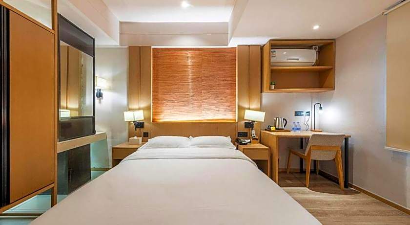 V8 Ziyuangang Hotel