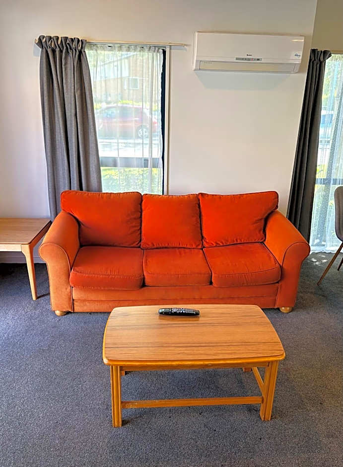 ASURE Bush Inn Court Motel