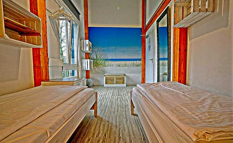 mybrand boardinghouse Volksdorf Self Check-in -free parking